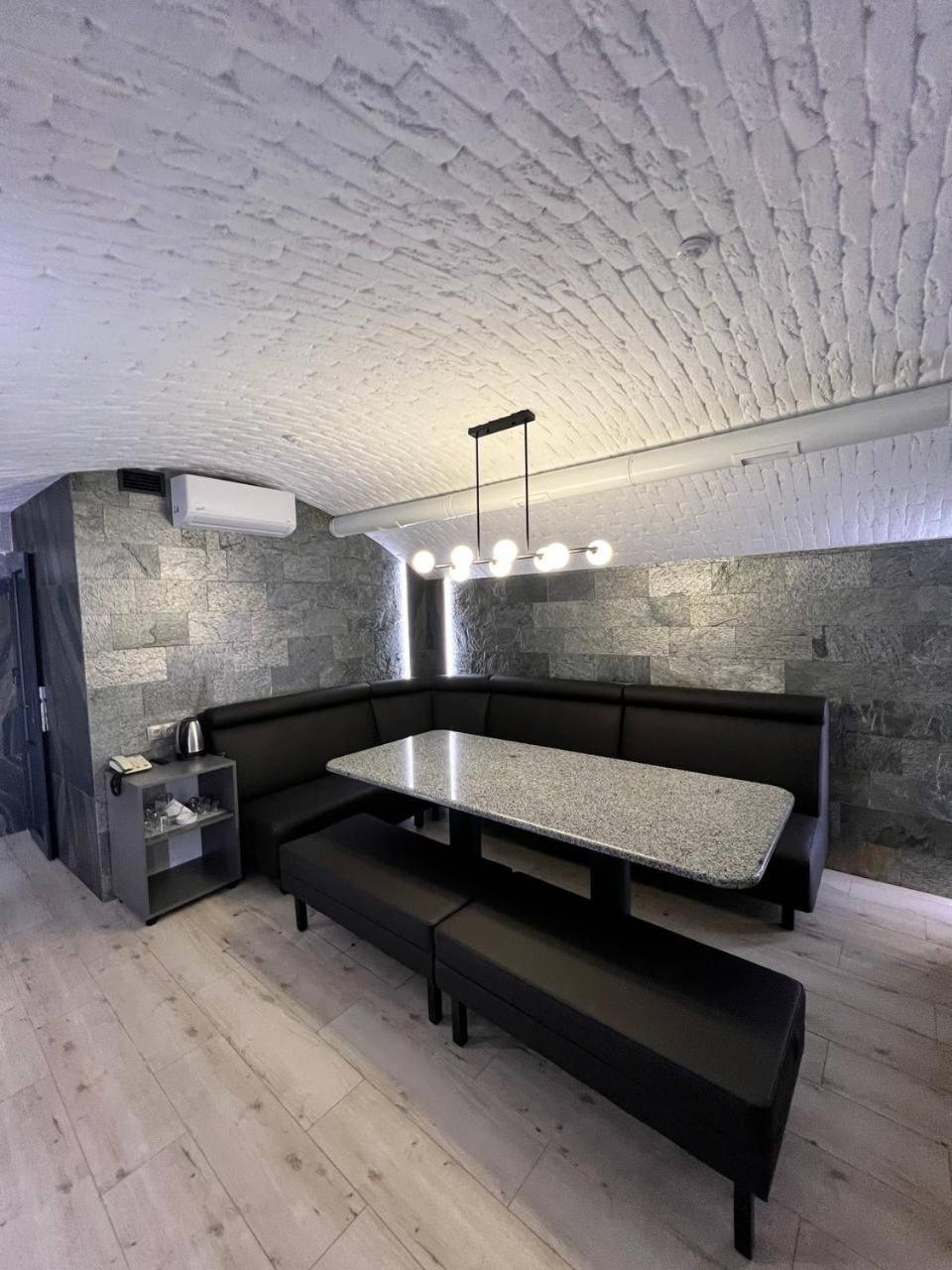 酒店 Antares Lviv